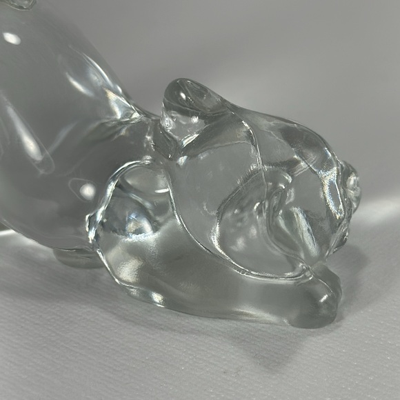 Fenton Art Glass Crystal Short Tail Crouching Cat - Picture 12 of 17